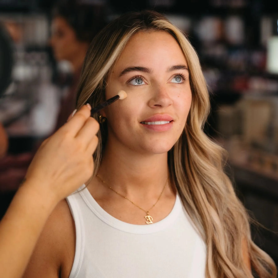 MAKEUP
